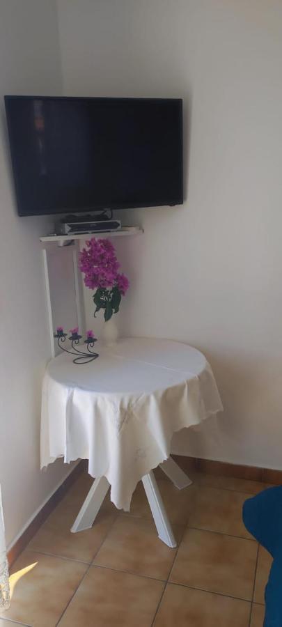 Villa Kadinela, 200M From Kamenjak, Huge Quiet Garden With Barbecue, 2 New Kitchens プレマントゥーラ エクステリア 写真