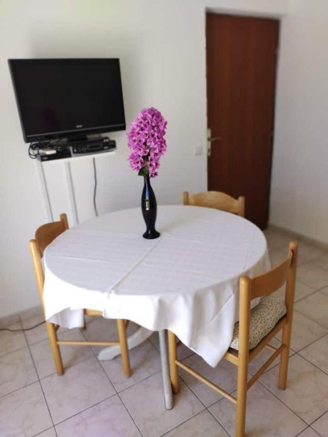 Villa Kadinela, 200M From Kamenjak, Huge Quiet Garden With Barbecue, 2 New Kitchens プレマントゥーラ エクステリア 写真
