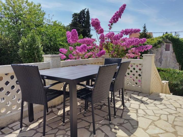 Villa Kadinela, 200M From Kamenjak, Huge Quiet Garden With Barbecue, 2 New Kitchens プレマントゥーラ エクステリア 写真