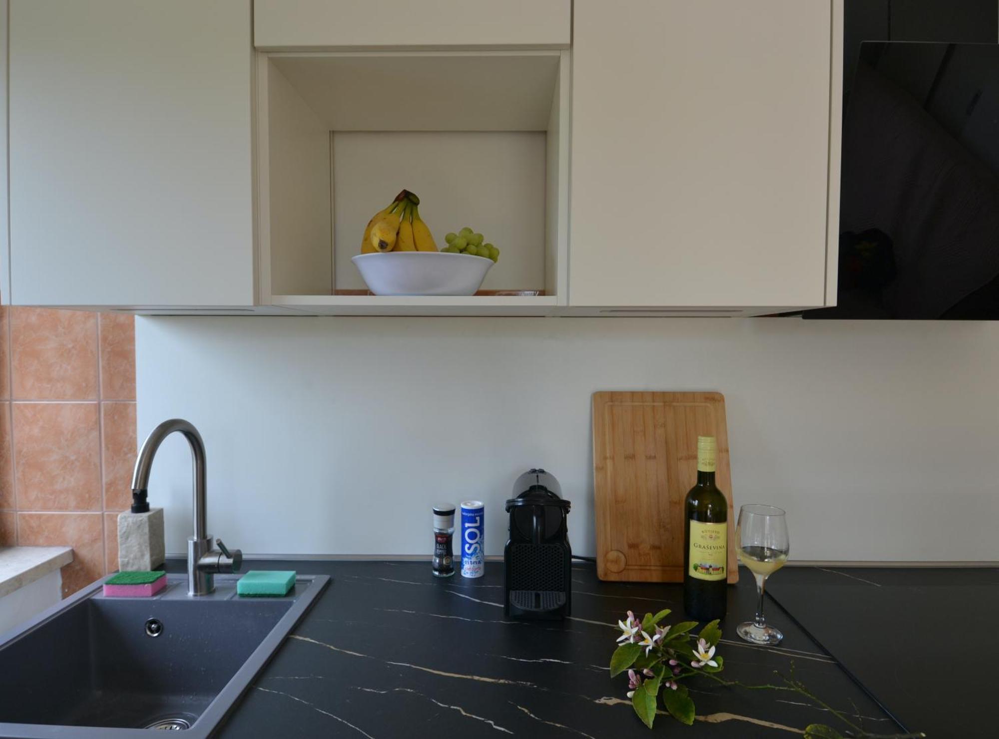 Villa Kadinela, 200M From Kamenjak, Huge Quiet Garden With Barbecue, 2 New Kitchens プレマントゥーラ エクステリア 写真